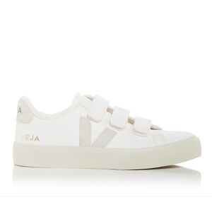 NWT!!!  VEJA Women's Recife Low Top Sneakers, White Natural, Size US 7